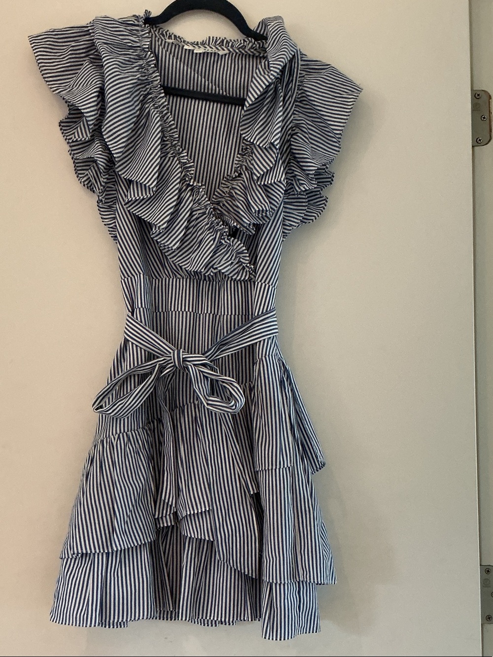 Veronica beard Mahita Ruffle wrap Dress size 2